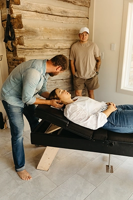 Chiropractor Clarksville TN Dale Brown Adjusting Neck